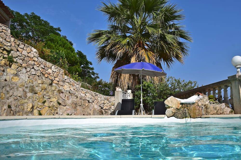 Ganze Wohnung, Villa Solaris Unabhängiges Studio in Villa mit Pool in Èze, Nizza und Umgebung