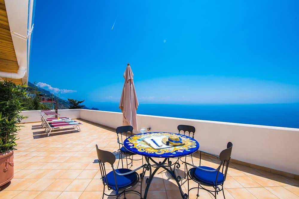 Ganze Wohnung, Ideal für junge Paare, Familien oder Freunde.Spektakuläre Aussicht, Wi-Fi in Praiano, Sorrento Coast