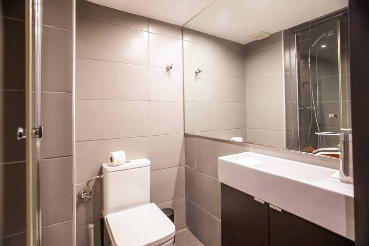 Entire apartment, E2ind1118 - Apartment near Sagrada Familia in Barcelona Centre, Barcelona
