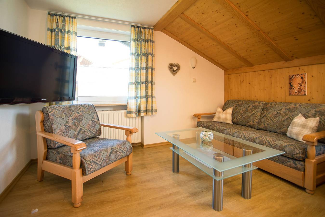 Ganze Ferienwohnung, Fewo Hopfensee/1 Schlafr./Dusche, Bad, Wc in Hopferau, Bayerisch Schwaben