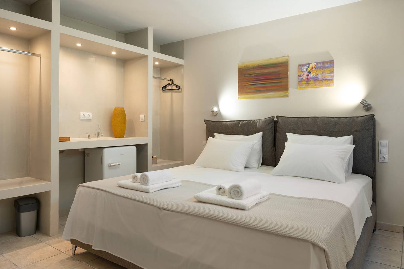 Room 'Lower Level 6' with Shared Terrace, Wi-Fi and Air Conditioning in Artemida, East coast of the Attika region