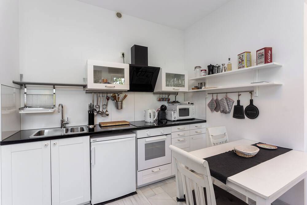 Apartamento entero, Pequeño piso en un barrio tranquilo equipado con todas las comodidades in Calafell, Costa Dorada
