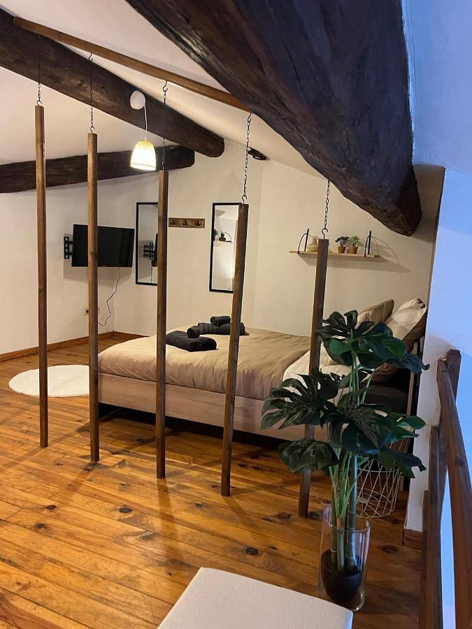 Gîte pour 8 personnes, avec vue dans Arenes De Nimes - 3