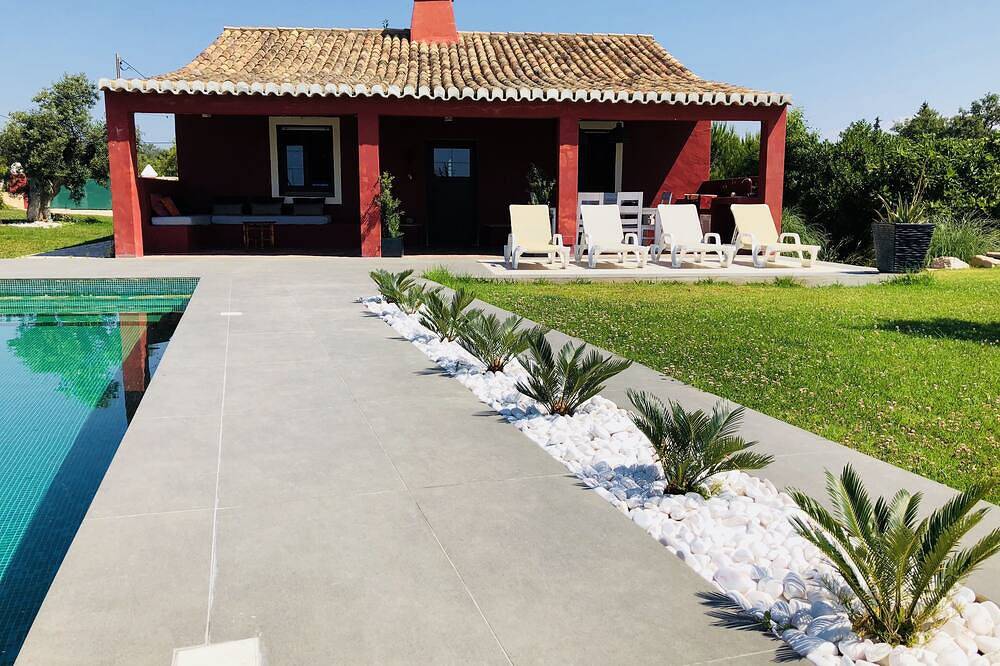 Luxury Quinta mit Privatsphäre und einem großen Pool und Meerblick in Carvoeiro, Benagil