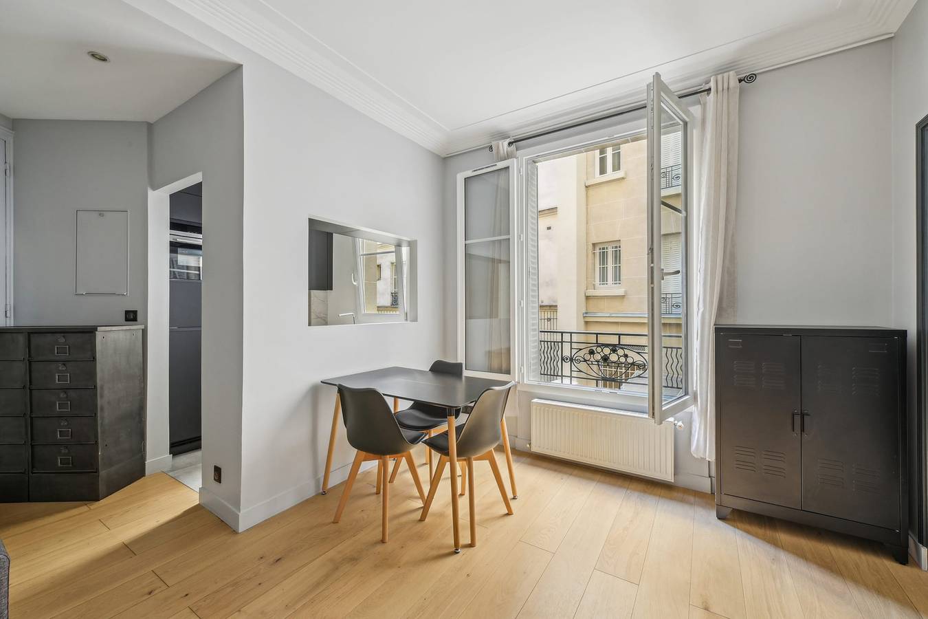 Entire apartment, Terne Maillot - Gaston Bertandeau 1dbr in Paris, Ile de France