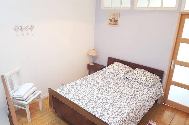 Location de vacances pour 5 personnes, avec piscine ainsi que jardin et terrasse à Dœuil-sur-le-Mignon - 2