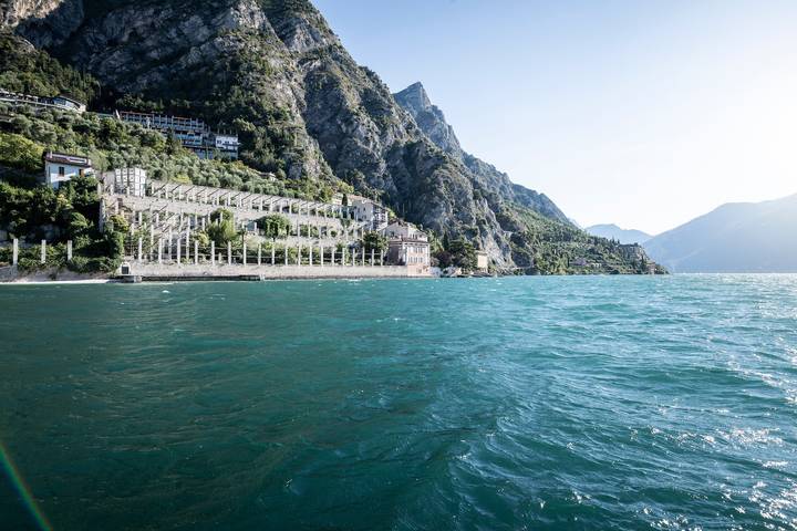 Apartamento inteiro, Apartamento 'Antea' com vista para o lago, Wi-Fi e ar condicionado in Spiaggia Bau, Pré-Alpes de Garda