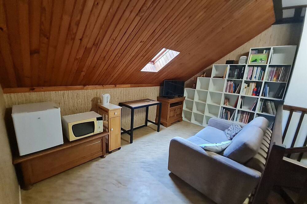 Habitación familiar tranquila con terraza y jardín, cerca del Parque Natural Regional de Lorena in Región de Nancy