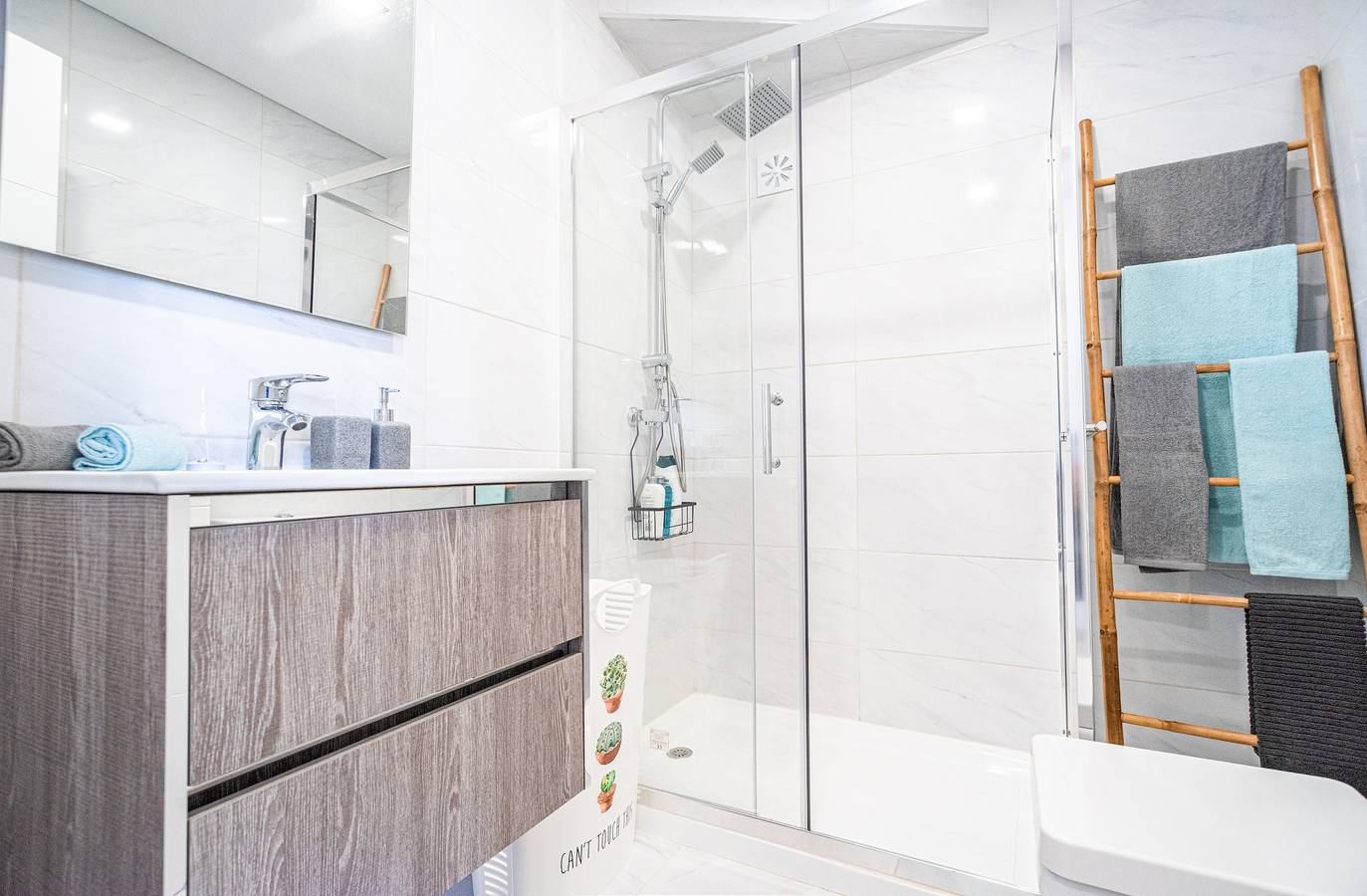Appartement 'Tiny Dream' met bergzicht, gedeeld zwembad en wifi, foto 13