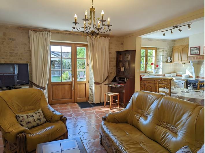 Le Clos Pierreslogis avec jardin in Theil-Rabier, Charente