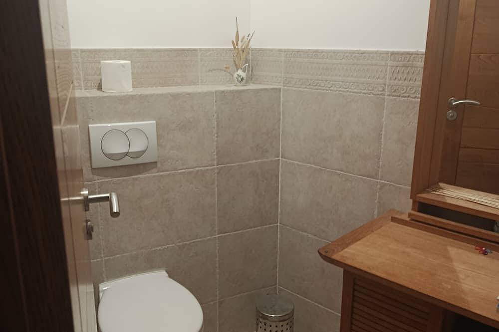Chambre « Chambre 3 » avec vue montagne, piscine partagée et Wi-Fi in Aléria, Arrondissement de Corte