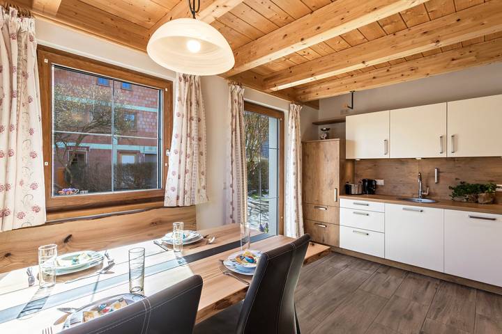 Ganze Wohnung, Ferienwohnung Rupertiwinkl mit gemeinsamer Terrasse, Garten und Wlan in Teisendorf, Rupertiwinkel
