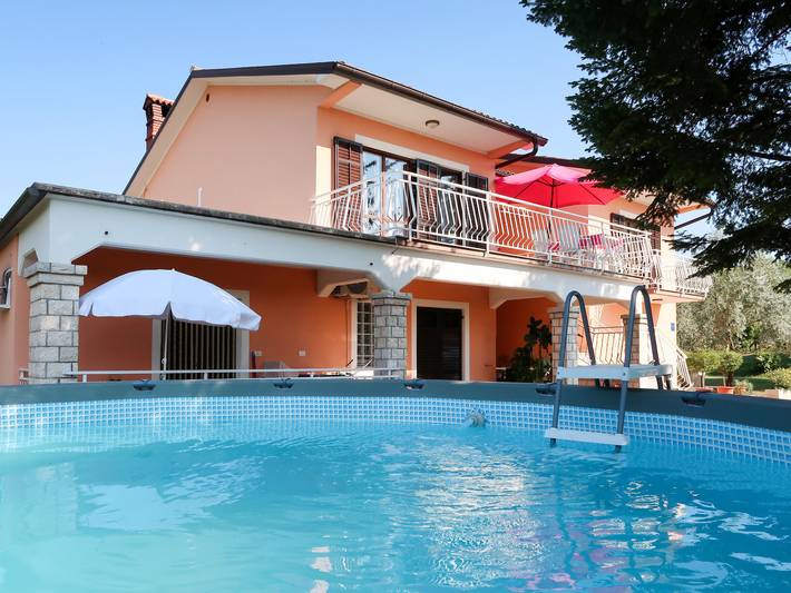 Ferienwohnung für 6 Personen, mit Garten und Terrasse