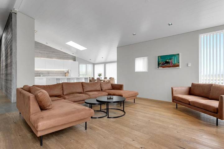 Vakantiehuis voor 10 personen, met tuin en whirlpool op IJsland