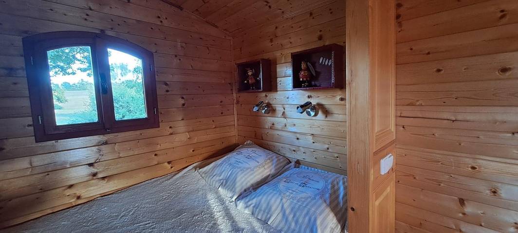 Gîte pour 3 personnes, avec jardin ainsi que sauna et jacuzzi, animaux acceptés à Bourbon-Lancy - 4