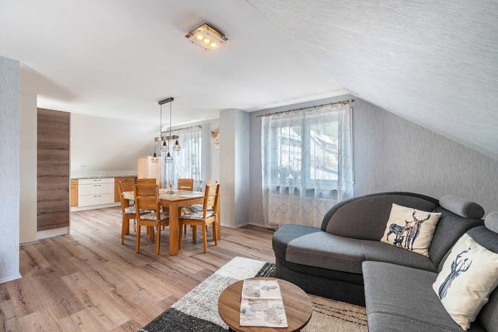 Ganze Wohnung, Ferienwohnung 'Merkurblick Loffenau' mit privater Terrasse und Wlan in Loffenau, Nordschwarzwald