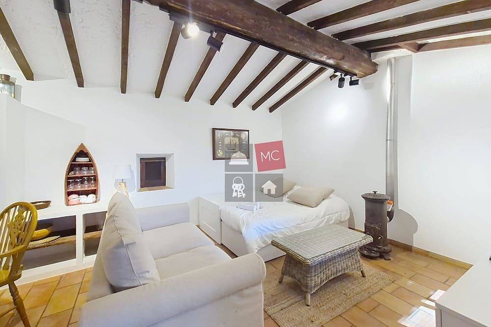 Appartement entier, Le Cabanon Dans La Foret in La Garde-Freinet, Côte méditerranéenne (France)
