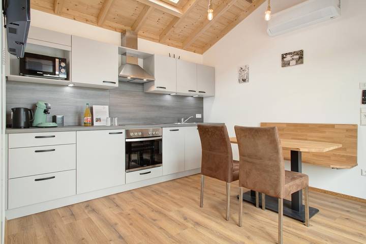 Ganze Ferienwohnung, Ferienhaus 'Haus Feige' mit privater Terrasse, Wlan und Klimaanlage in Kressbronn am Bodensee - Poppis, Kressbronn am Bodensee