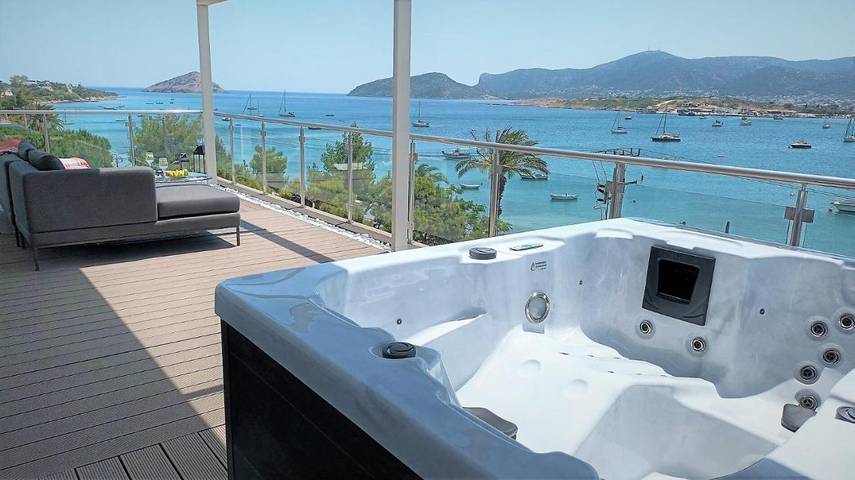 Ferienwohnung für 6 Personen, mit Balkon und Whirlpool