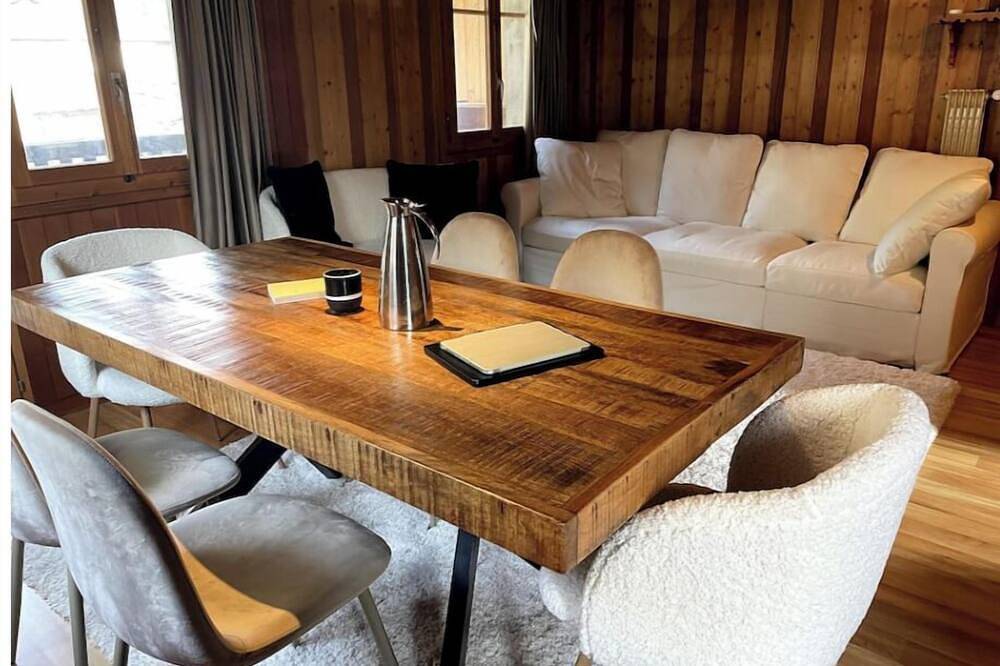 Ganze Wohnung, Chalet in the mountains, wooden interior, cosy, with a beautiful view in Evolène, Walliser Alpen