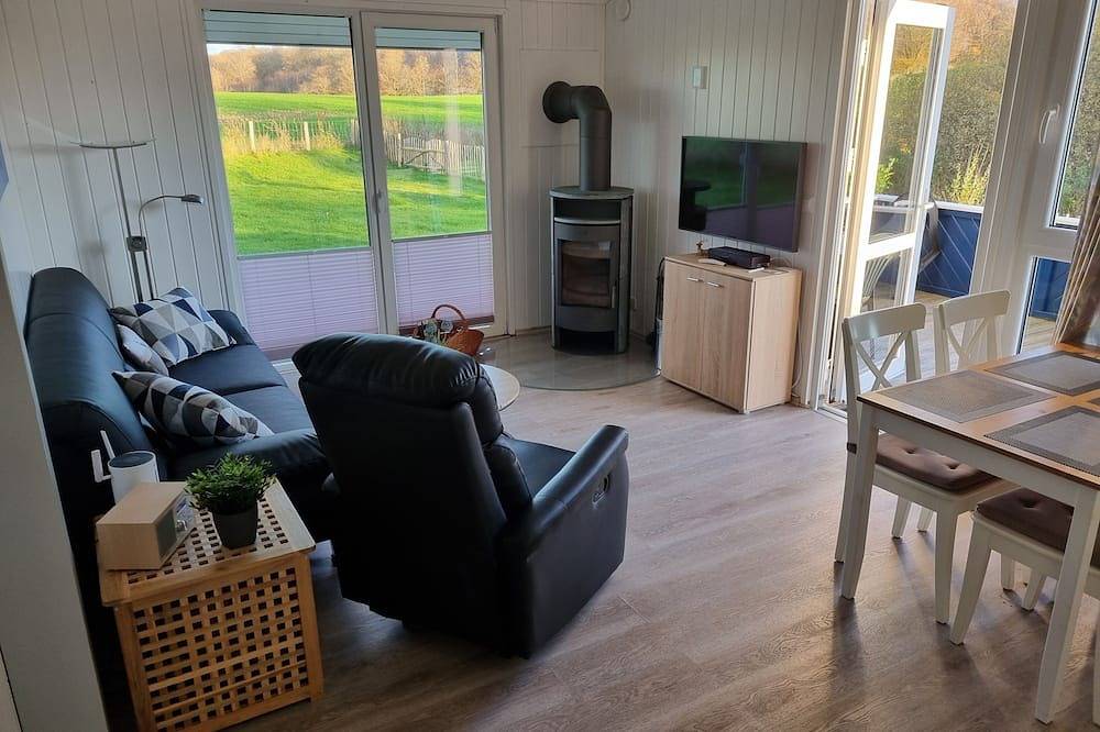Ferienhaus mit traumhaftem Feldblick umgeben von See, Wald u. Wiesen. Eingezäunt in Schönwalde am Bungsberg, Ostholstein