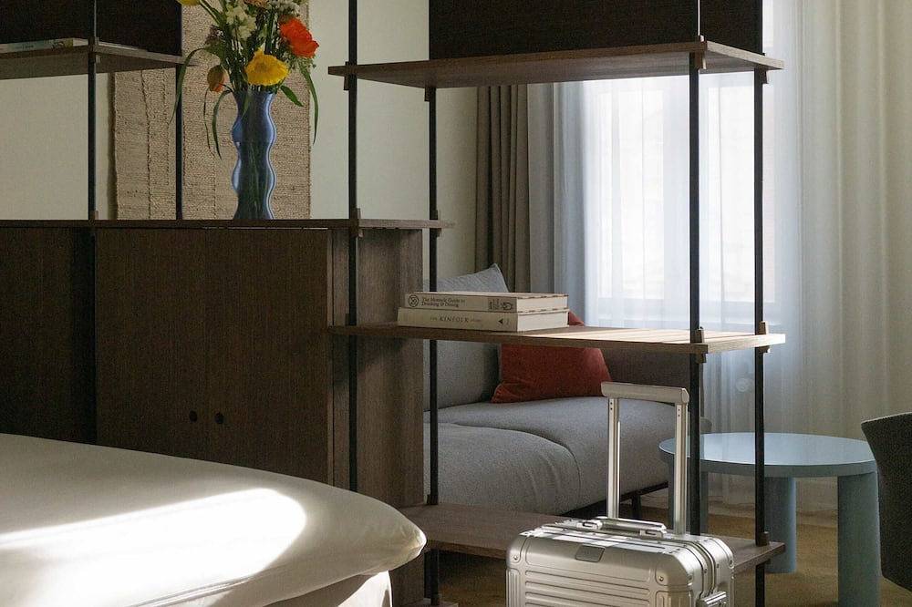 Entire apartment, One-Bedroom Apartment for 6 with Open Plan in Copenhagen City, Copenhagen
