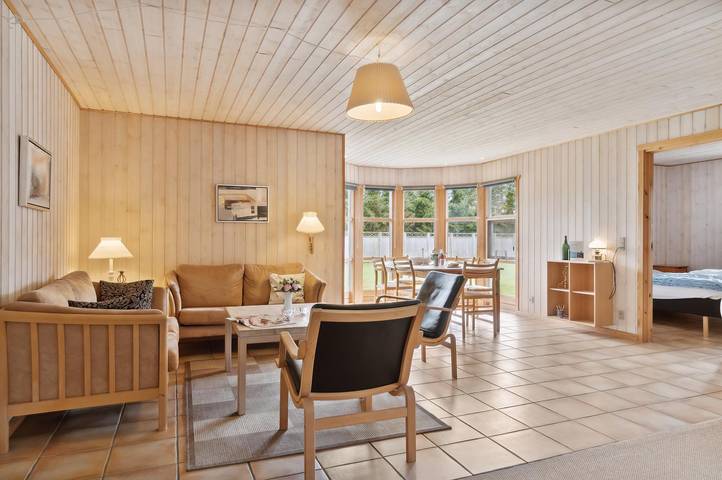 Ferieudlejning for 6 personer, med terrasse i Sjællands Odde