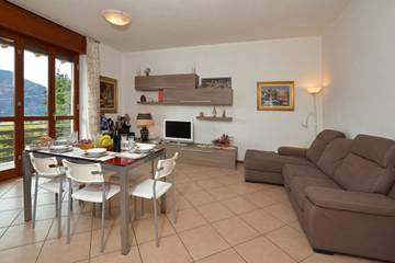 Villa per 6 Persone in Mandello del Lario, Provincia di Lecco, Foto 4