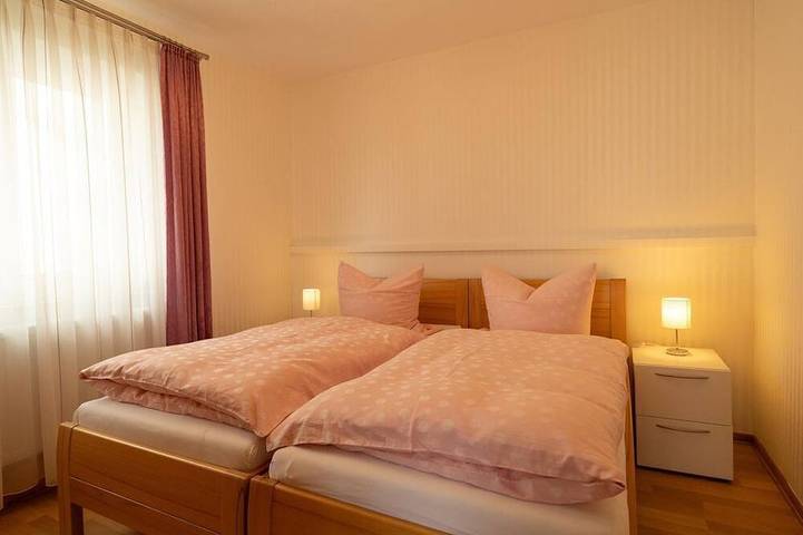 Ferienwohnung für 2 Personen, mit Garten und Terrasse in Hofbieber - 2