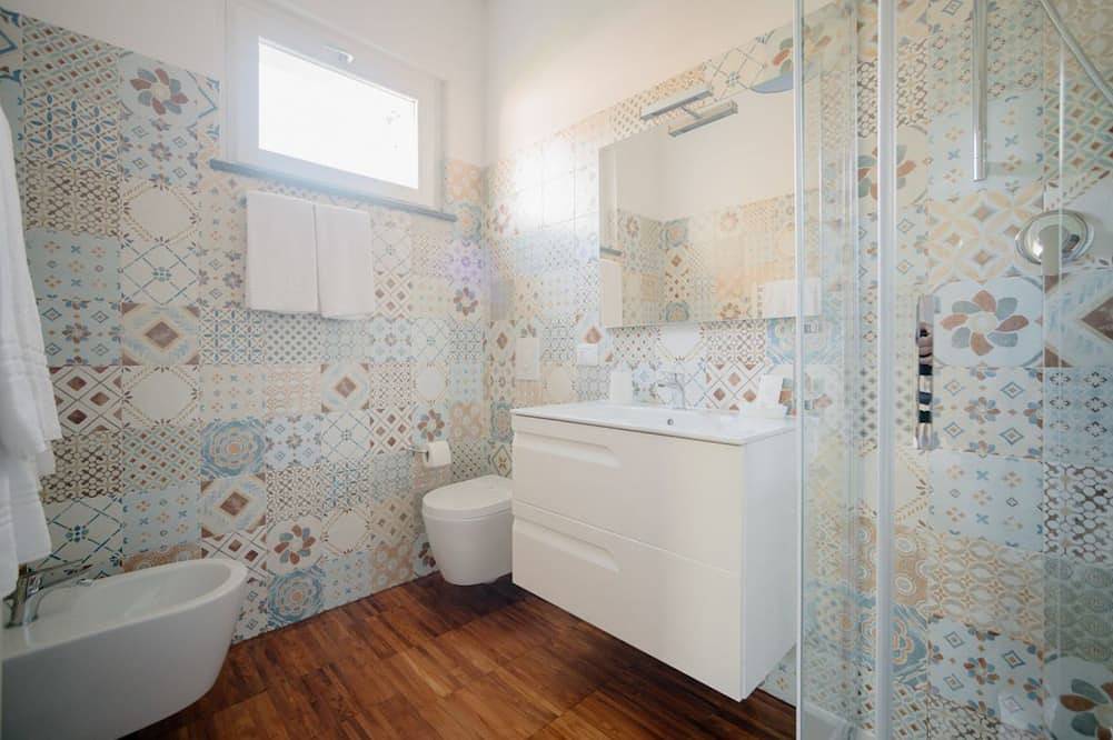 Fiordarancio est la maison d'hôtes que vous recherchiez, située dans une position fantastique juste au-dessus des plages de Fegina. La chambre vous offre un espace extérieur privé, un lit double, une salle de bain privée et la climatisation. Il est in Monterosso al Mare, Commune de Monterosso al Mare