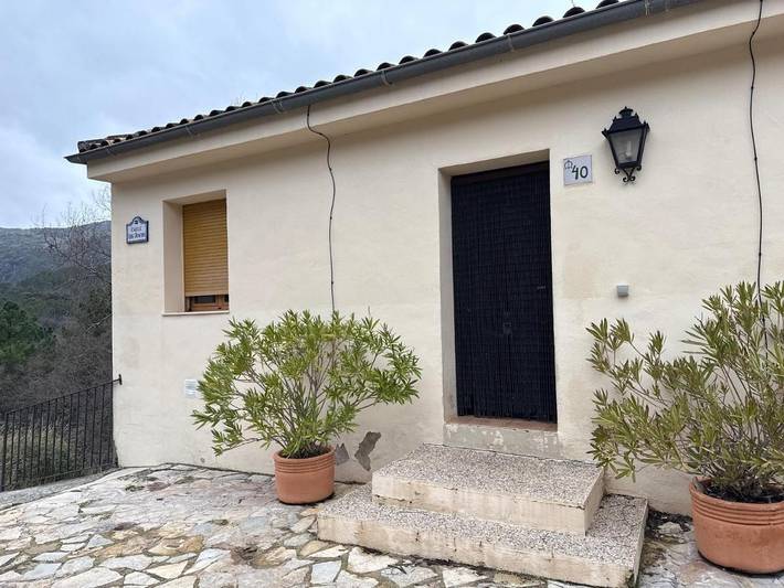 Casa rural para 6 personas, con vistas además de piscina y jardín en La Iruela - 2