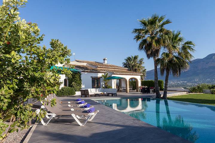 Chalet para 6 personas, con piscina y jardín, Familias con niños en Comunidad Valenciana - 2