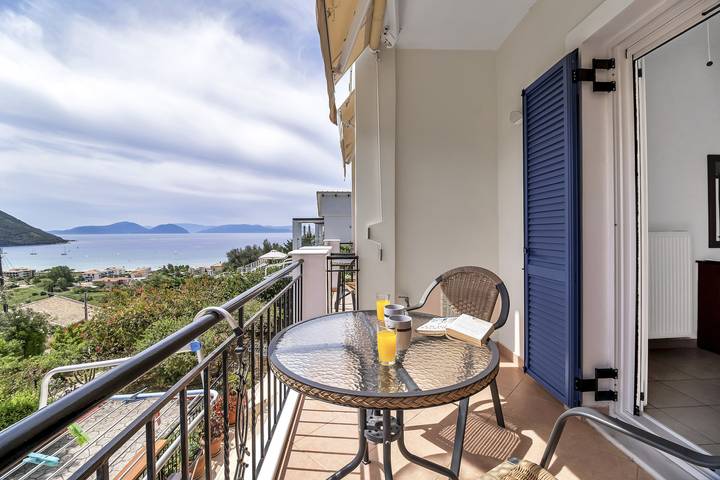 Gîte pour 2 personnes, avec balcon et jardin à Leucade - 2