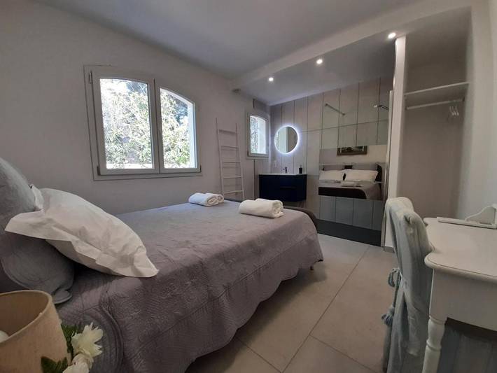 Chambre d’hôte pour 2 personnes, avec Terrasse ainsi que Jardin et Piscine au Cap d'Agde