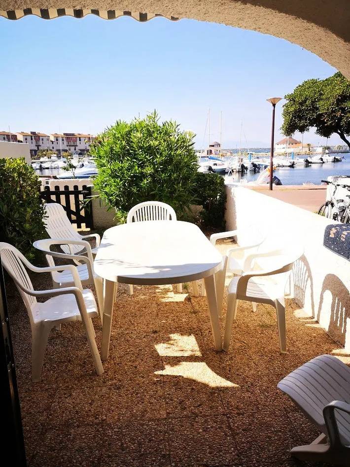 Ferienwohnung für 4 Personen, mit Ausblick und Terrasse sowie Pool - 1