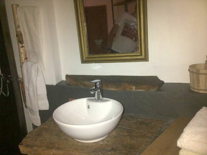 Location de vacances pour 6 personnes, avec terrasse et vue, animaux acceptés à Sébrazac - 3