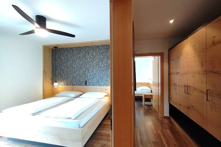 Appartamento intero, Familien-appartement mit Zwei Balkonen und Naturbadeteich, in der Nähe von Meran in Caines, Val Passiria