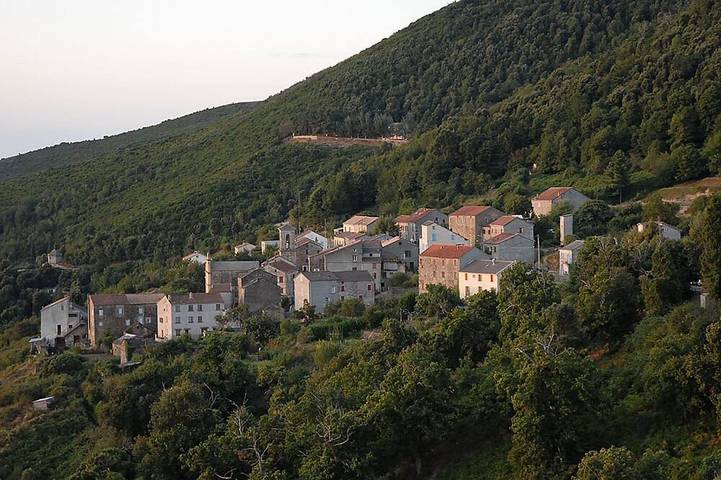 Location de vacances pour 6 personnes, avec balcon à Pancheraccia
