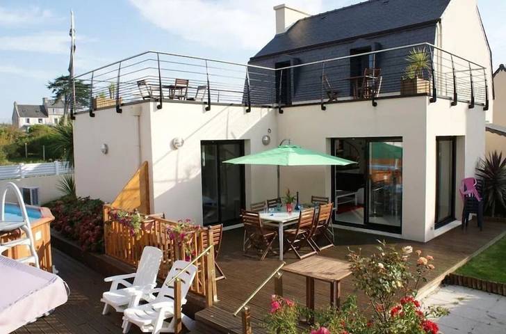 Gîte pour 6 personnes, avec jardin et balcon ainsi que jacuzzi et piscine