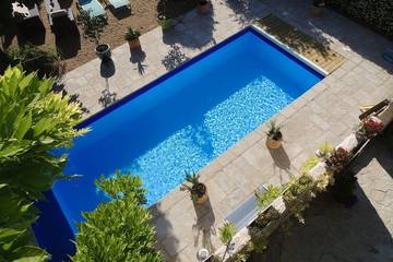 Gîte pour 6 personnes, avec jardin à Neffiès