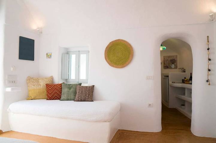 Santorini-Schätze Zitronenvilla traditionell in Emporio, Santorin