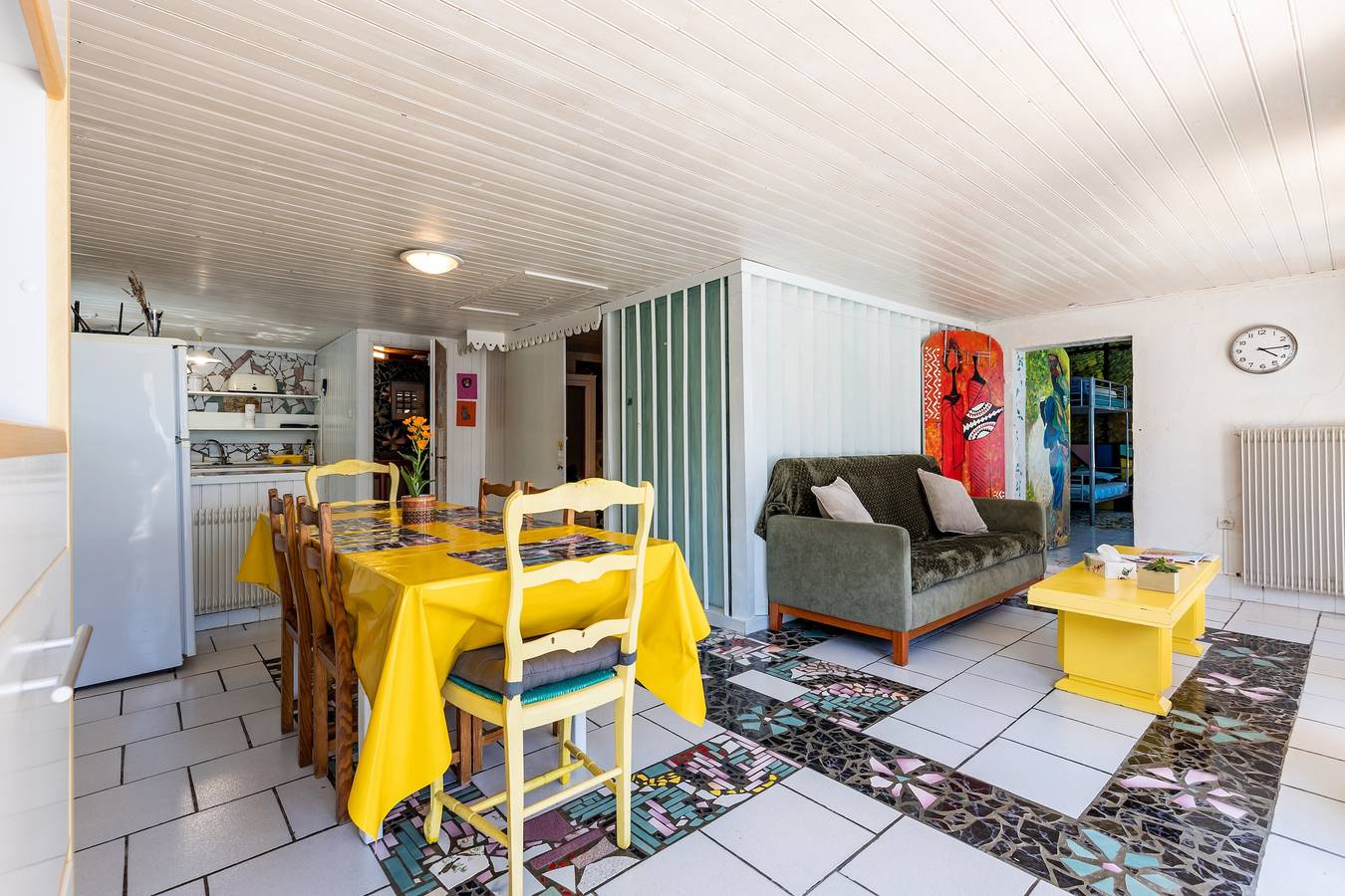 Holiday Home "Gîte 1 à la Maison Mosaïc" with Shared Pool & Wi-Fi in Gaillan-en-Médoc, Regionalt naturreservat i Médoc