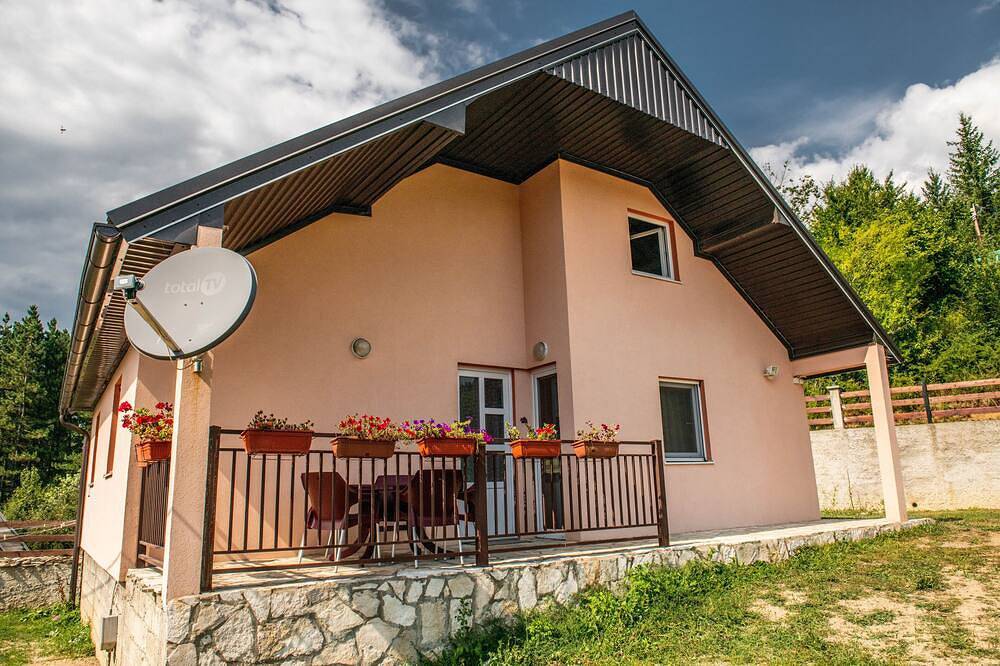 Paradis de la forêt - villa de trois chambres in Kolašin, Monténégro