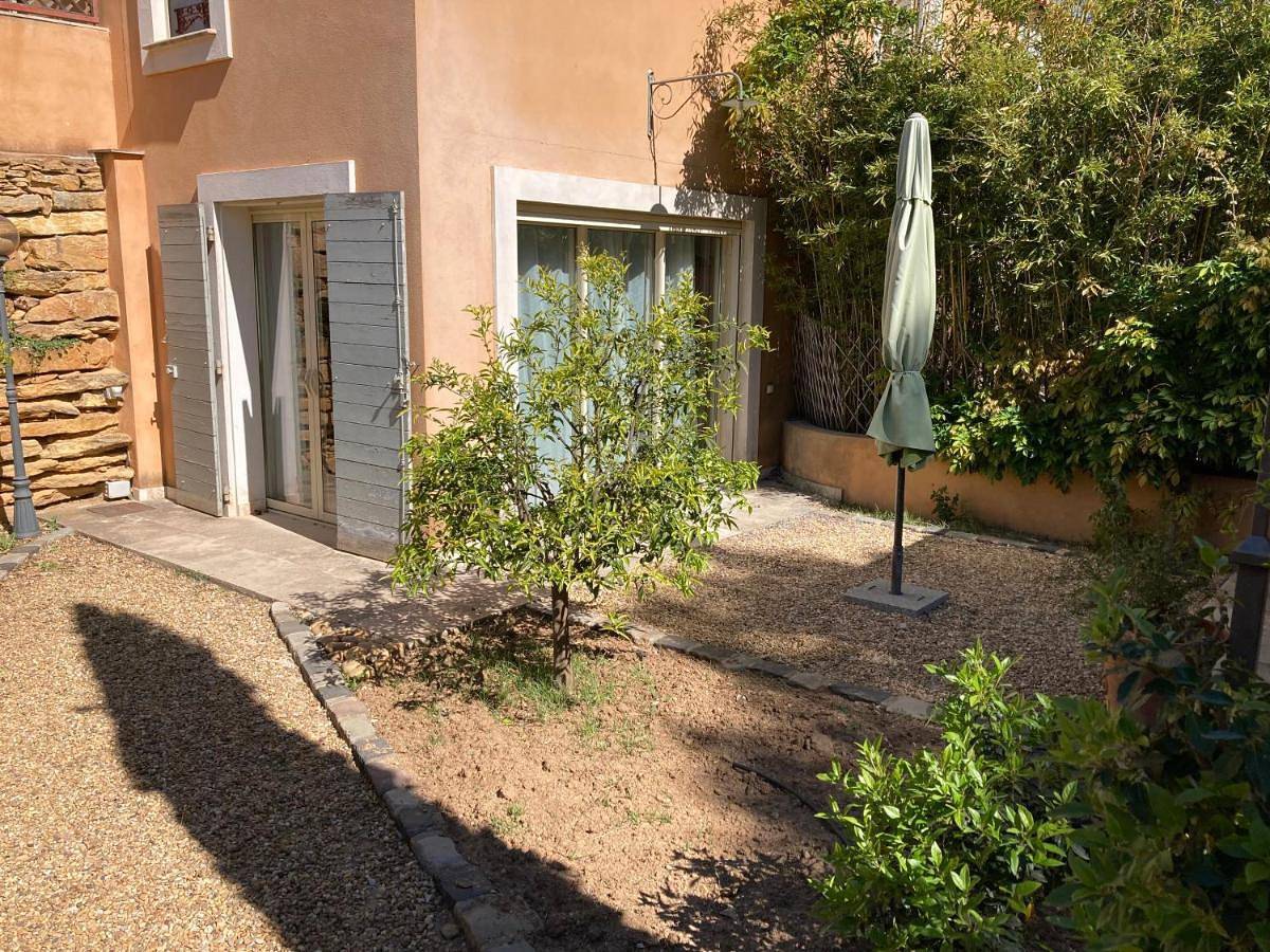 Appartement entier, One-Bedroom Apartment in La Cadière-d'Azur, Côte méditerranéenne (France)
