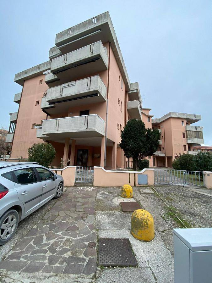 Gîte pour 4 personnes, avec balcon à Lido Adriano - 3