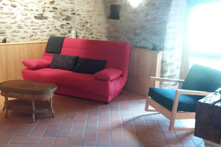 Location de vacances pour 5 personnes, avec piscine ainsi que balcon et jardin à Cassaniouze - 3