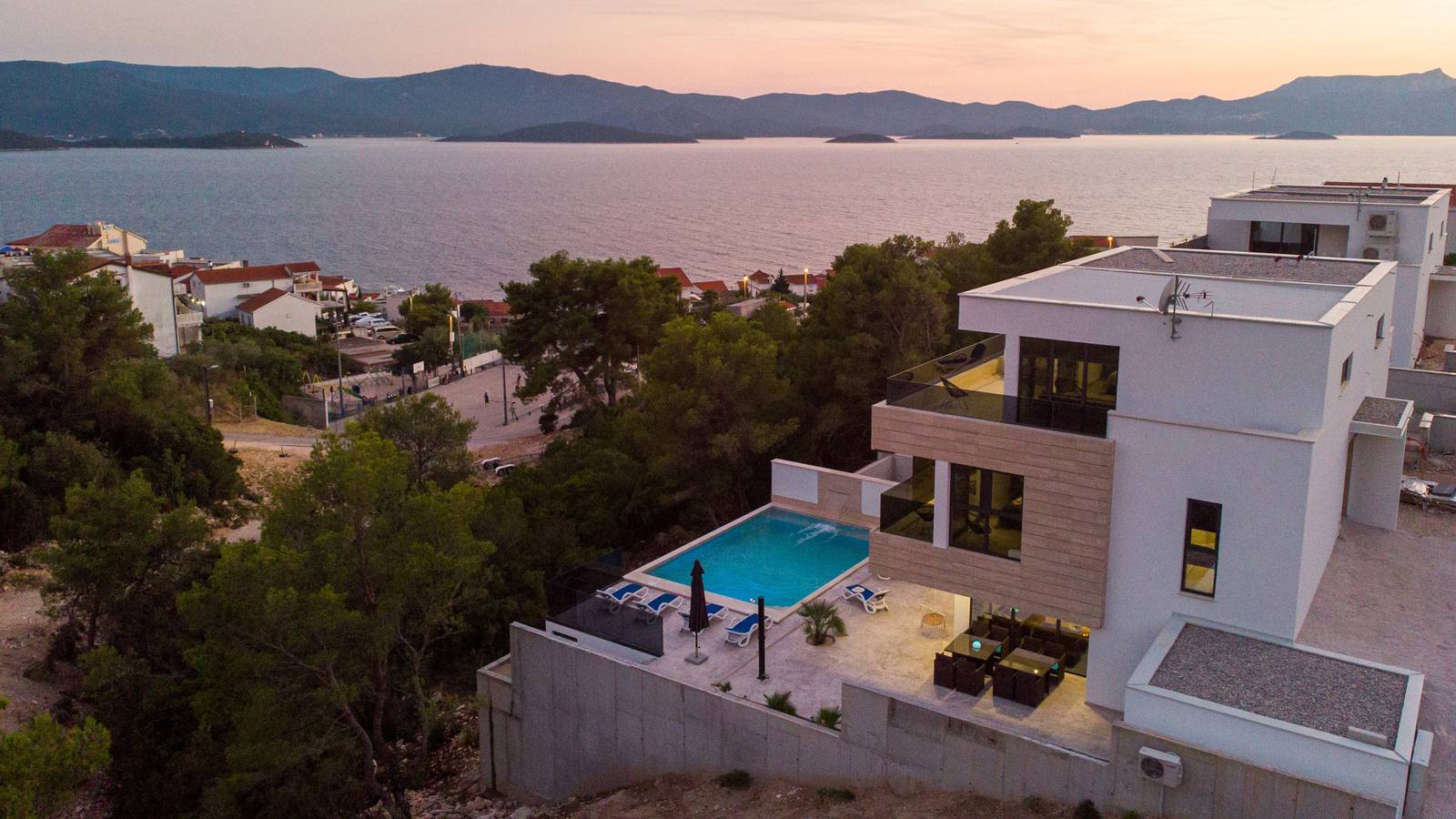 Villa Mara in Komarna by Villas Guide in Komarna, Dubrovnik-Neretva