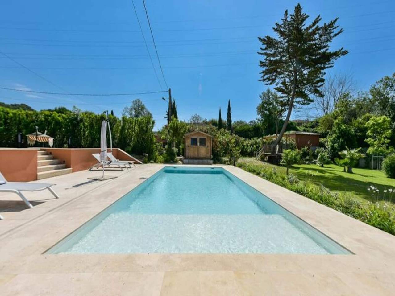 Apartamento entero, Villa en Mougins con piscina y casa en el árbol in Mougins, Region de Cannes