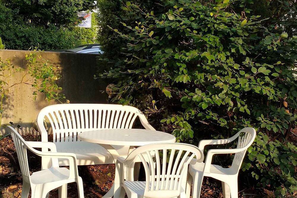 Ganze Wohnung, Sonnige Eg-Wohnung mit Garten Terrasse in Forchheim in Forchheim, Fränkische Schweiz