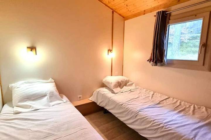 Gîte pour 6 personnes, avec jardin, animaux acceptés à Usson-en-Forez - 4